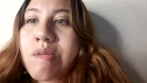 EIMY   MODEL INDEPENDENT online show from 01/09/25, 03:04