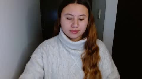 EIMY   MODEL INDEPENDENT online show from 02/25/25, 06:14