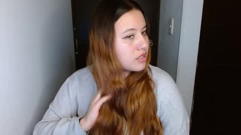 EIMY   MODEL INDEPENDENT online show from 02/28/25, 05:37