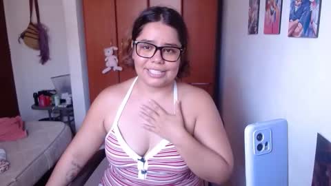 eimy_saenzz online show from 01/17/26, 06:11