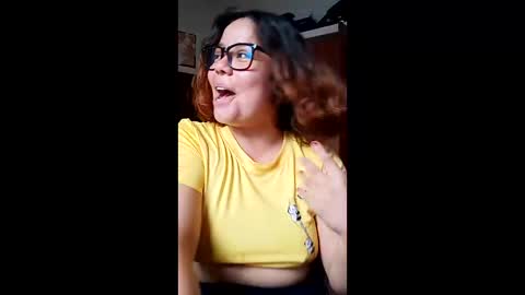 eimy_saenzz online show from 04/11/26, 05:17