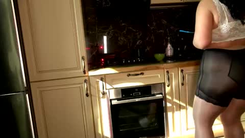 Elena online show from 02/19/25, 09:06