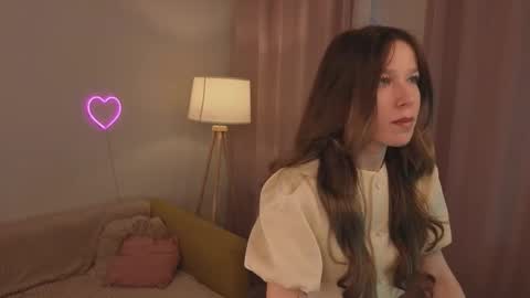 eira_kilian online show from 11/29/25, 07:33