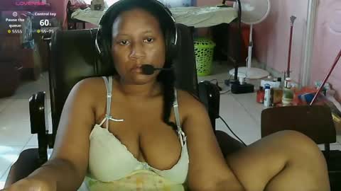 Eirondra Valeen online show from 05/26/26, 06:15