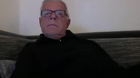 Snapshot of eisbaer1957 chatting on 11/04/25, 04:50 eisbaer1957 online show from 11/04/25, 04:50