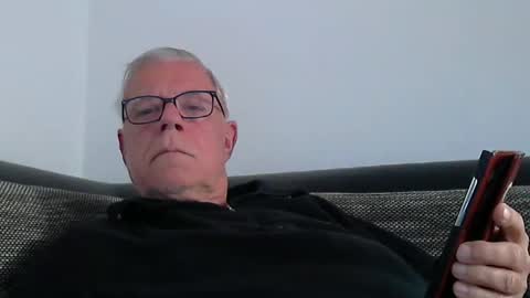 eisbaer1957 online show from 03/22/26, 07:34