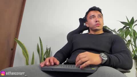 EITHAN CONOR online show from 09/12/25, 02:22