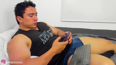 Snapshot of eithanconor1 chatting on 02/12/26, 02:39 EITHAN CONOR online show from 02/12/26, 02:39