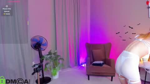 please read my bio there is information about private shows and about my personality online show from 11/02/25, 11:12