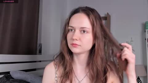 Elis 3 online show from 12/21/25, 07:54