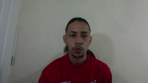 Instagram BelowAbajo online show from 04/12/26, 04:17