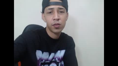 Instagram BelowAbajo online show from 06/18/26, 03:51