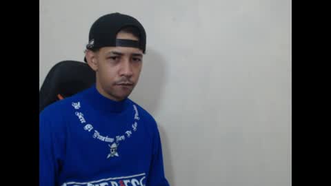 Instagram BelowAbajo online show from 06/22/26, 04:53