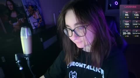 If you like it when I meow give me a thumbs up online show from 01/08/25, 04:22