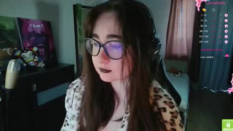 If you like it when I meow give me a thumbs up online show from 09/26/25, 09:24