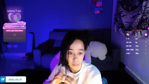 Snapshot of ela_0 chatting on 12/13/24, 05:27 Ela Help me reach 100 thumbs up online show from 12/13/24, 05:27