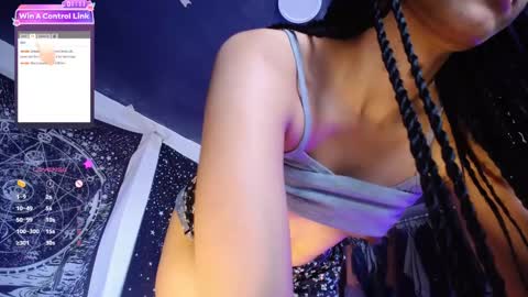 Snapshot of ela_0 chatting on 01/29/25, 02:21 Ela Help me reach 100 thumbs up online show from 01/29/25, 02:21