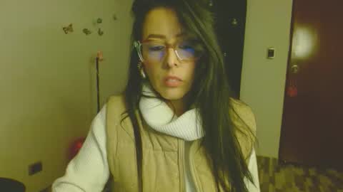 ela_3611 online show from 12/03/25, 02:19