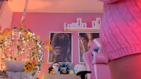 Ela online show from 10/26/25, 05:35