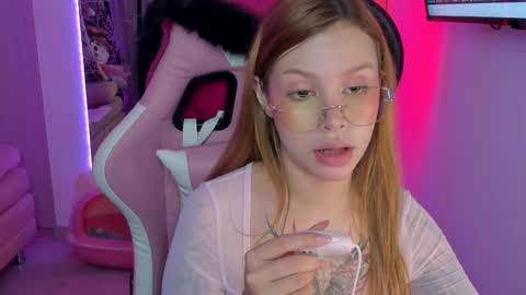 Ela online show from 11/23/25, 06:13