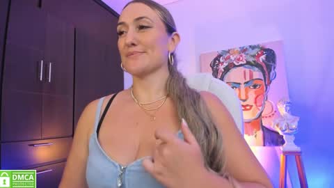 Snapshot of ela_ps chatting on 12/27/24, 02:54 LOREIN online show from 12/27/24, 02:54