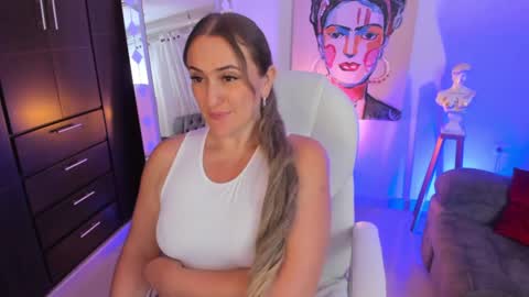 Snapshot of ela_ps chatting on 01/30/25, 03:19 LOREIN online show from 01/30/25, 03:19