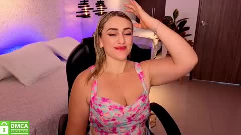 Snapshot of ela_ps chatting on 10/19/25, 12:06 LOREIN online show from 10/19/25, 12:06