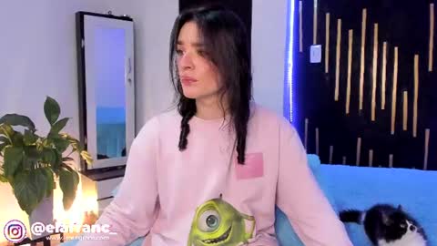 Snapshot of elaia_franc chatting on 06/19/26, 10:57 Elaia franco online show from 06/19/26, 10:57