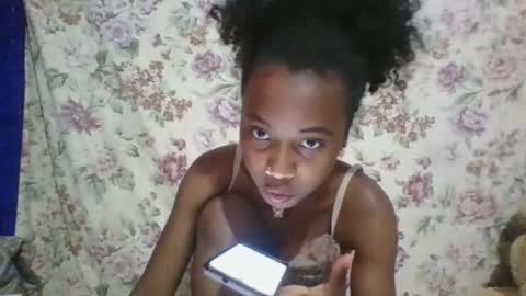 Snapshot of elalia1234 chatting on 11/27/25, 10:39 elalia1234 online show from 11/27/25, 10:39