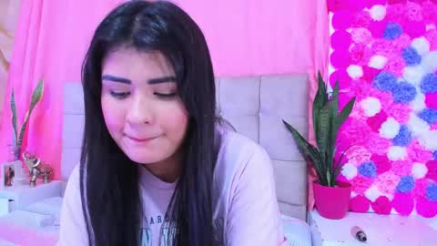 Snapshot of elalove_ chatting on 02/03/25, 01:52 Ela online show from 02/03/25, 01:52