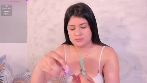 Snapshot of elalove_ chatting on 10/07/25, 07:05 Ela online show from 10/07/25, 07:05