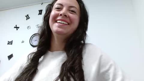 Snapshot of elamurray02 chatting on 02/03/26, 01:27 elammurray online show from 02/03/26, 01:27