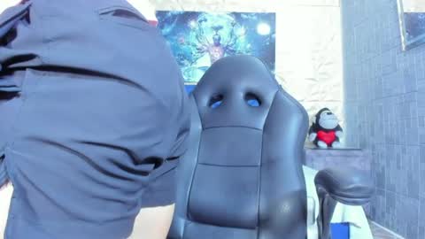 Snapshot of elangiraldo chatting on 06/18/26, 12:33 Elan Giralon online show from 06/18/26, 12:33
