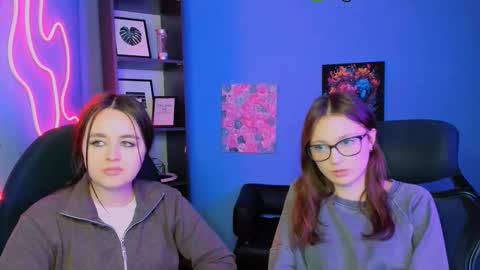 Snapshot of elani_grey chatting on 02/12/26, 03:51 elani online show from 02/12/26, 03:51