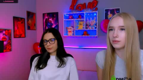 Snapshot of elani_grey chatting on 02/26/26, 10:03 elani online show from 02/26/26, 10:03