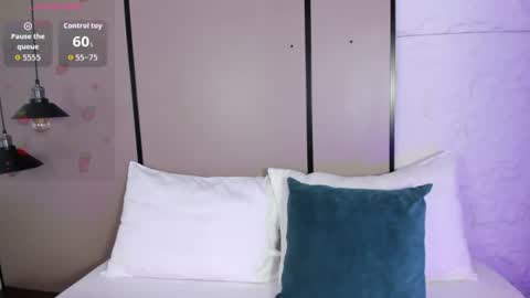 Snapshot of elara_bloom_ chatting on 07/30/26, 02:43 elara_bloom_ online show from 07/30/26, 02:43