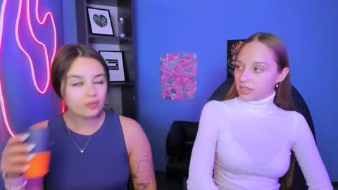 Elara online show from 03/17/26, 04:21