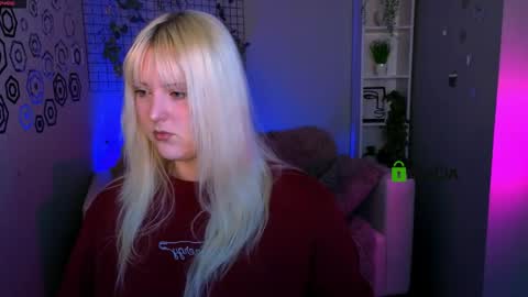 Elara online show from 04/12/26, 09:36