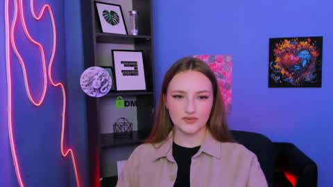 Elara online show from 04/22/26, 11:12