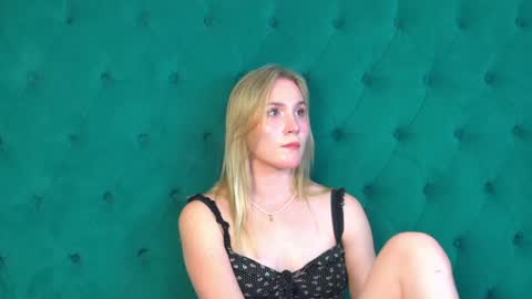 elaravoltage online show from 05/28/26, 05:43