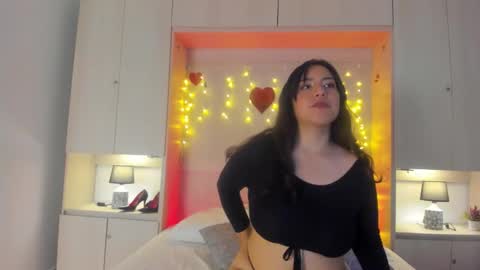 elarey_ online show from 03/12/26, 12:00