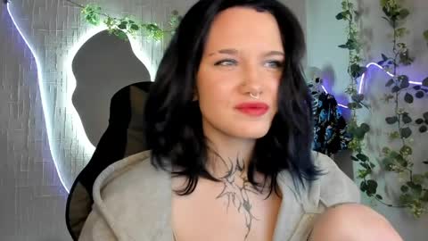 elastikiss online show from 05/18/26, 11:32