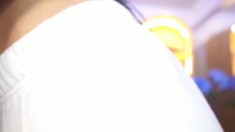 Snapshot of elasummeer chatting on 11/01/25, 11:45 Elasummeer online show from 11/01/25, 11:45