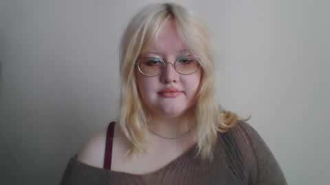 Snapshot of elayne_sweet chatting on 02/27/26, 08:14 elayne_sweet online show from 02/27/26, 08:14