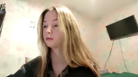 MIa online show from 02/08/26, 01:20