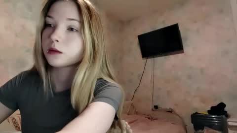 MIa online show from 04/01/26, 01:39