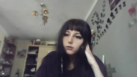 Lia online show from 04/30/26, 12:11