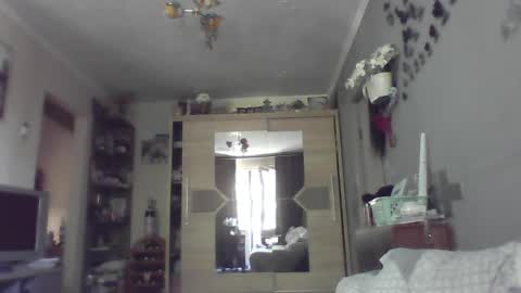 Lia online show from 05/16/26, 10:36