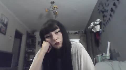 Lia online show from 07/19/26, 11:41