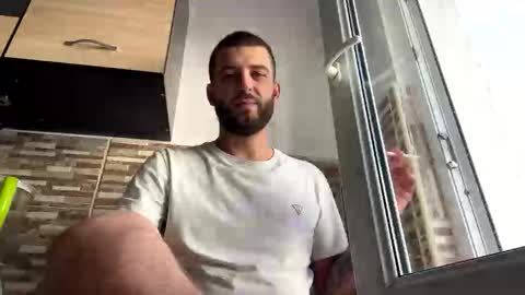 Snapshot of elchapoguzman95 chatting on 11/02/25, 11:23 elchapoguzman95 online show from 11/02/25, 11:23